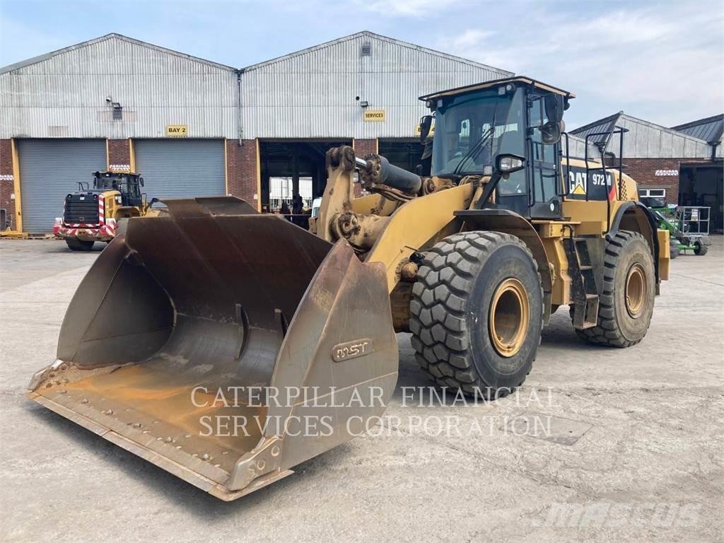 CAT 972M Pale gommate