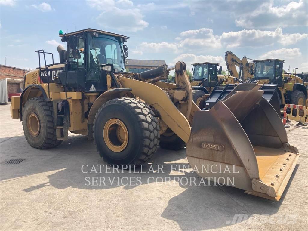 CAT 972M Pale gommate