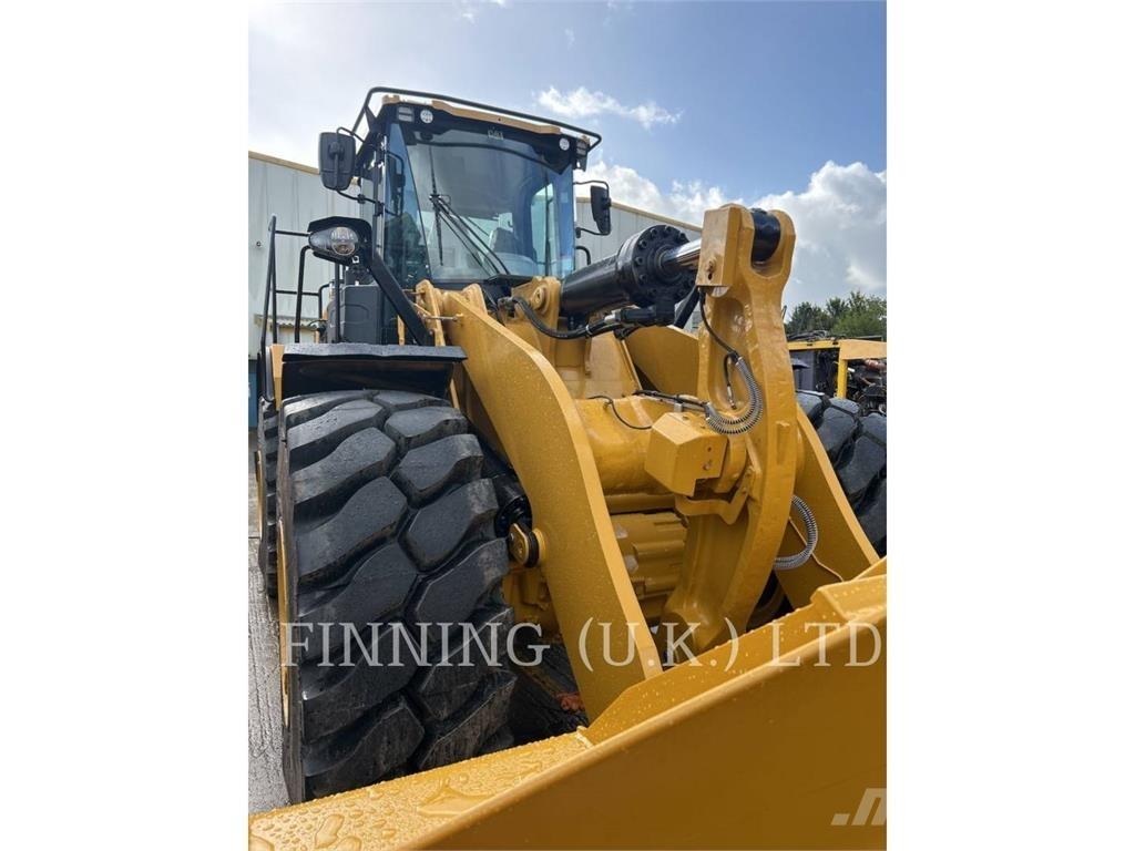 CAT 972M Pale gommate