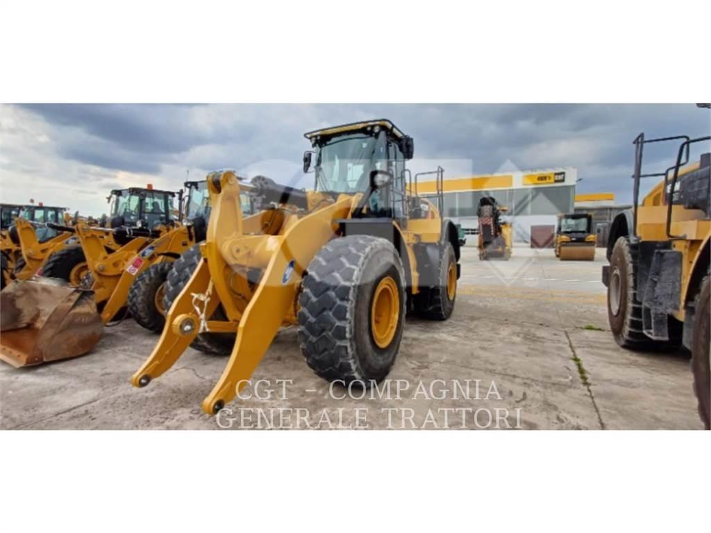 CAT 972M XE Pale gommate