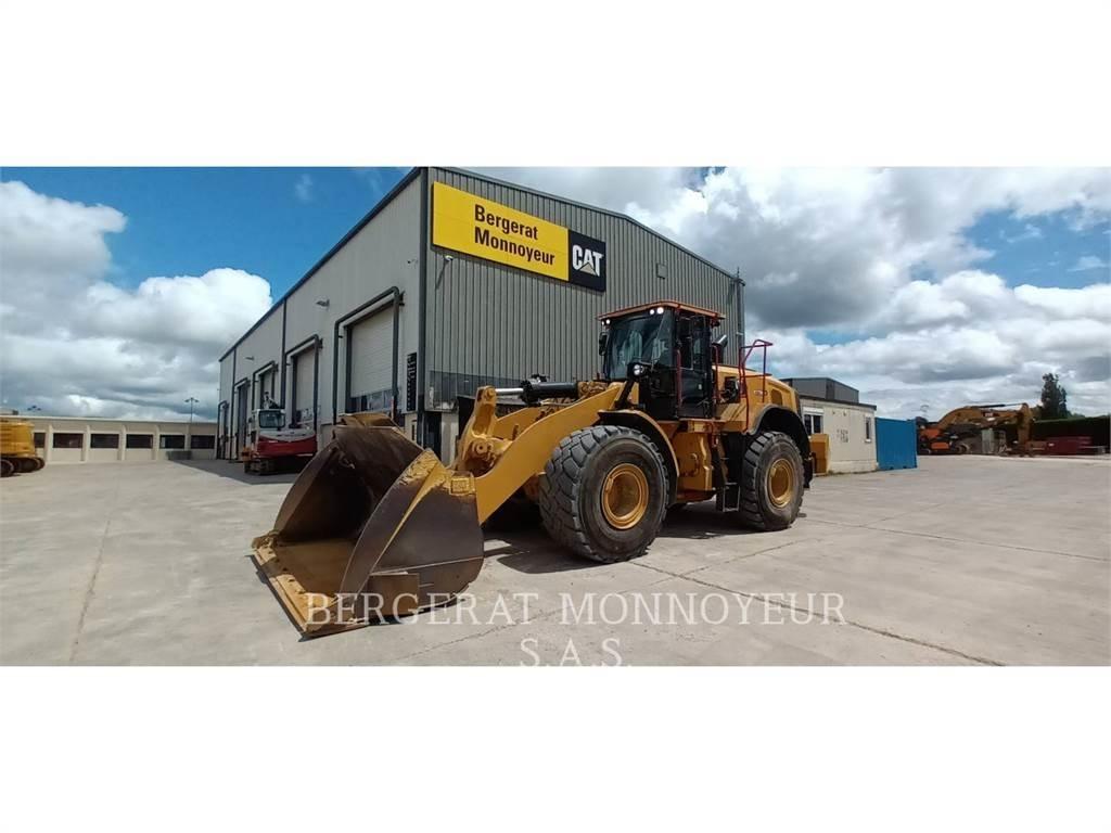 CAT 972M XE Pale gommate