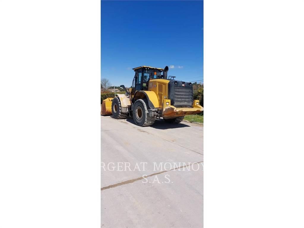 CAT 972M XE Pale gommate