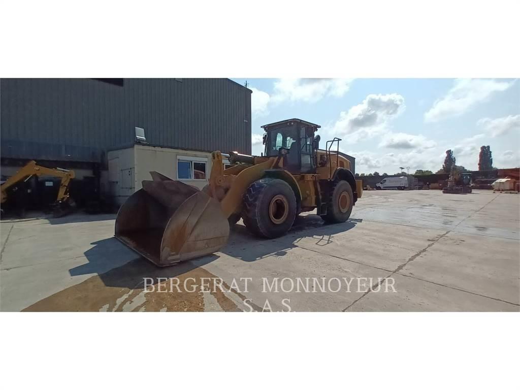 CAT 972M XE Pale gommate