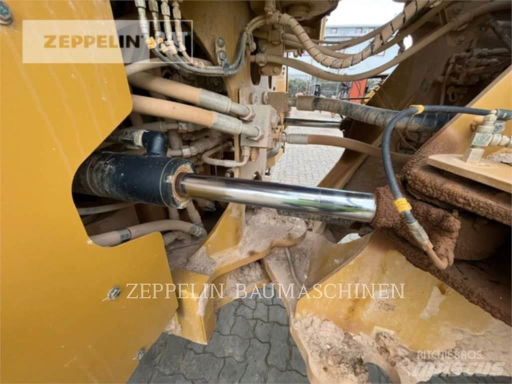 CAT 972MXE Pale gommate