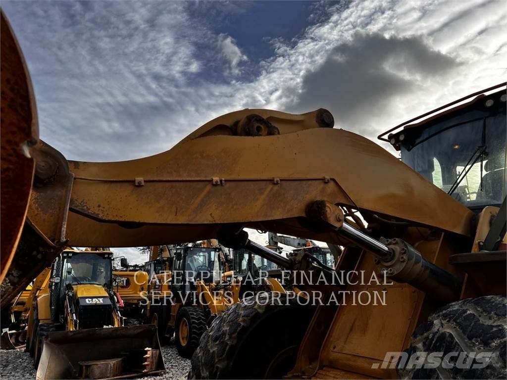 CAT 972MXE Pale gommate