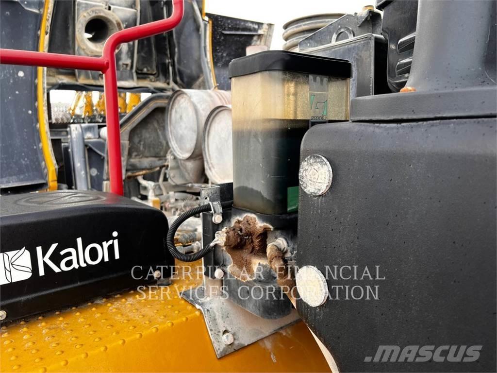 CAT 972MXE Pale gommate