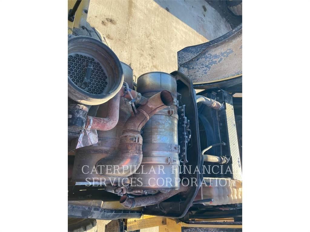 CAT 972MXE Pale gommate