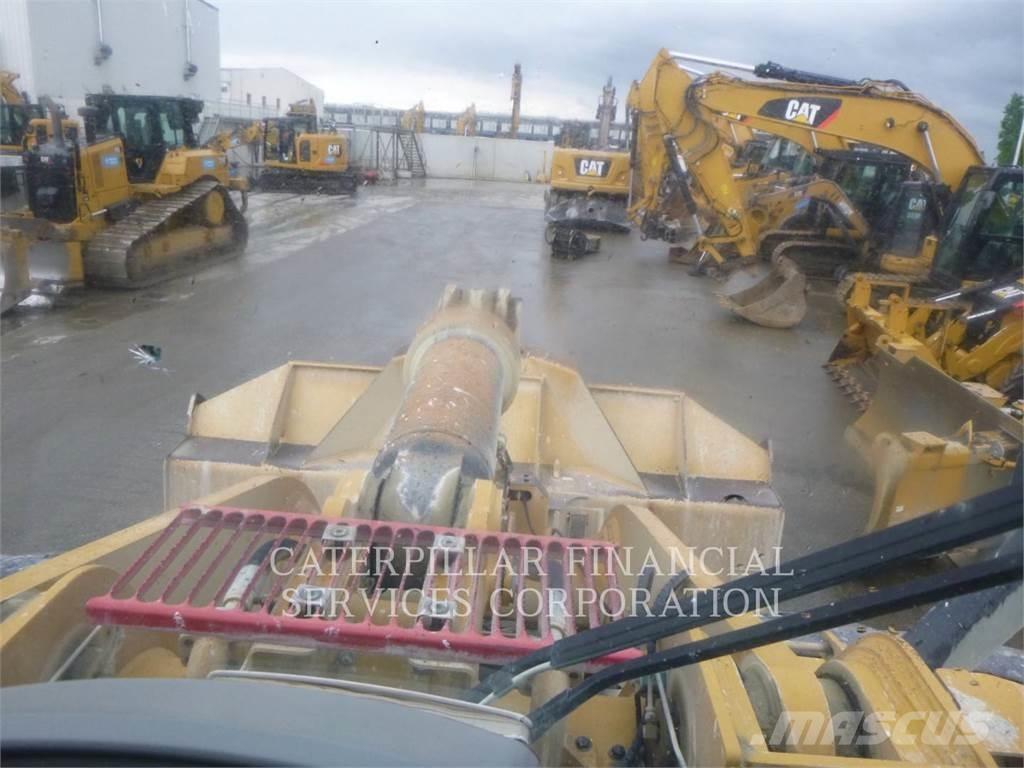 CAT 972MXE Pale gommate