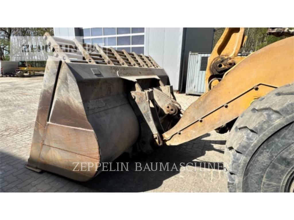 CAT 972MXE Pale gommate