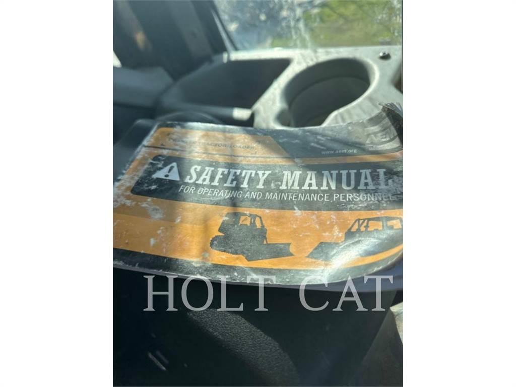 CAT 973K Pale cingolate