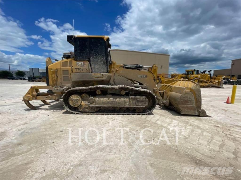 CAT 973K Pale cingolate