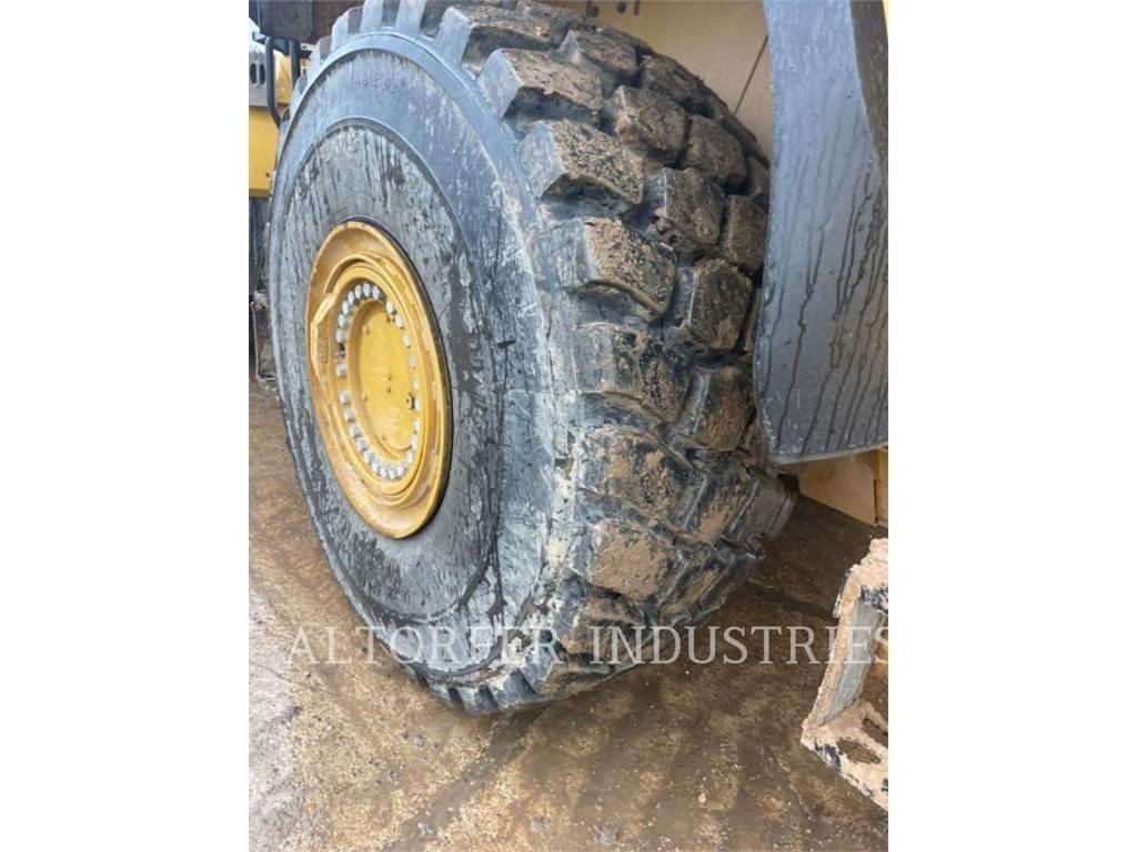 CAT 980-14 Pale gommate