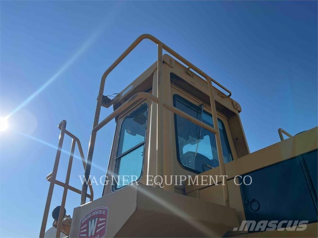 CAT 980C Pale gommate