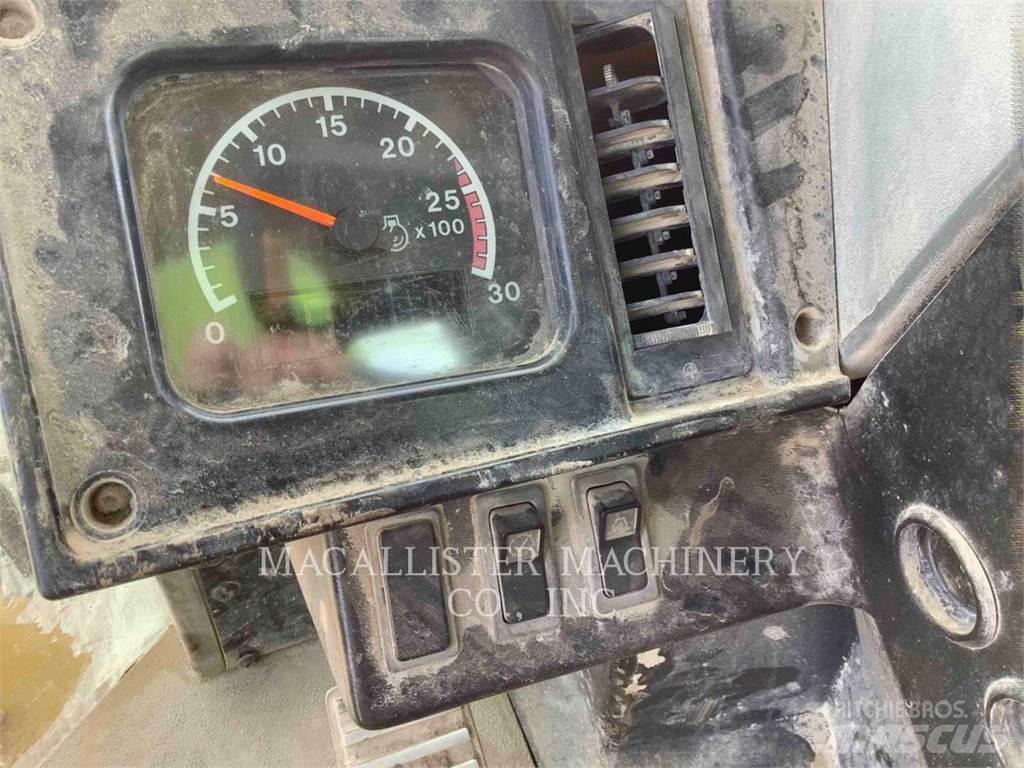 CAT 980G Pale gommate
