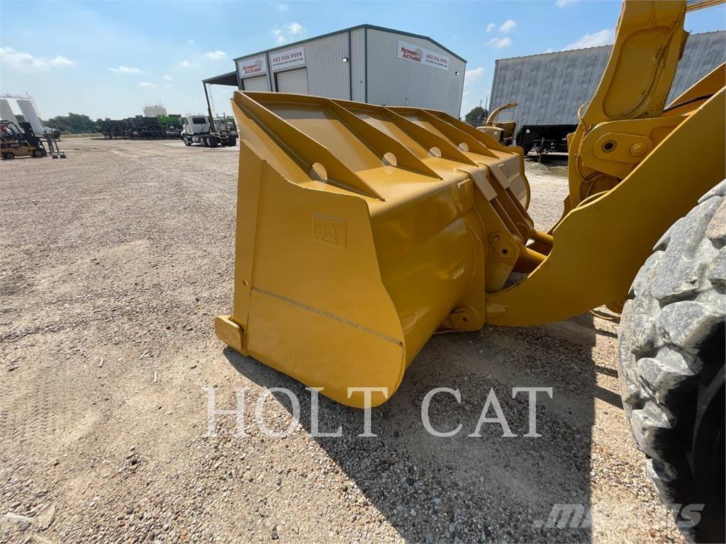 CAT 980H Pale gommate