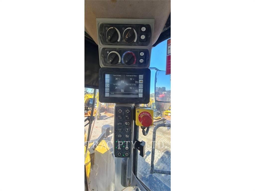 CAT 980M Pale gommate