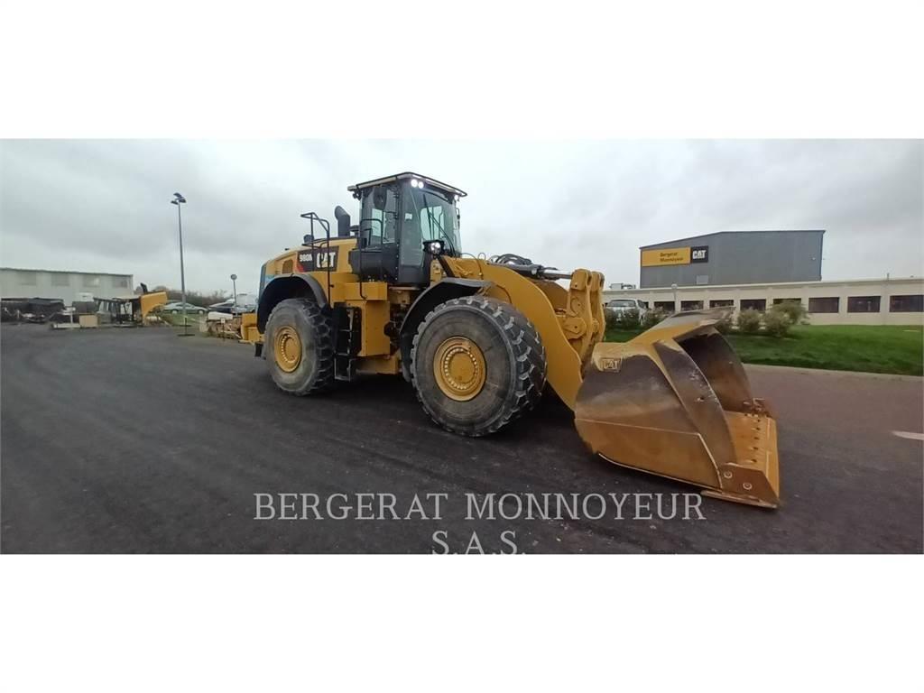 CAT 980M Pale gommate