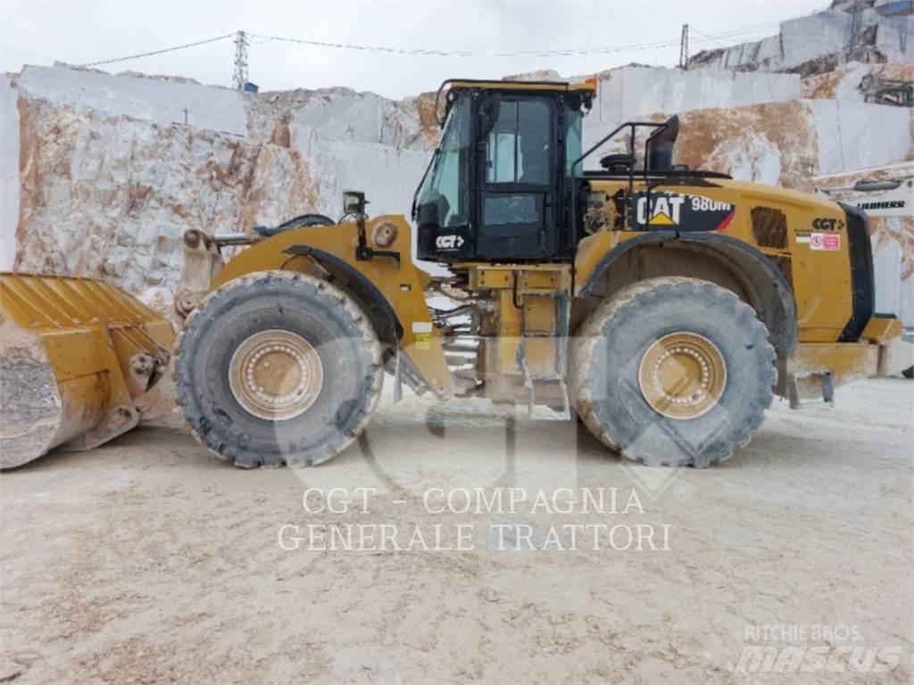 CAT 980M Pale gommate