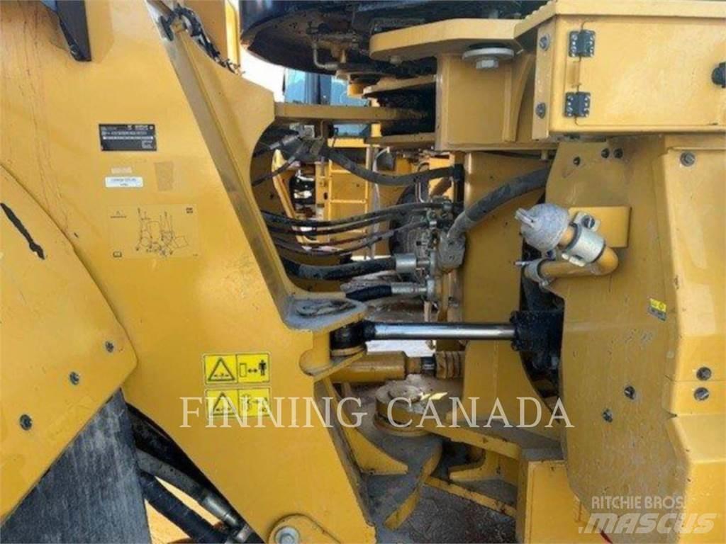 CAT 980M Pale gommate