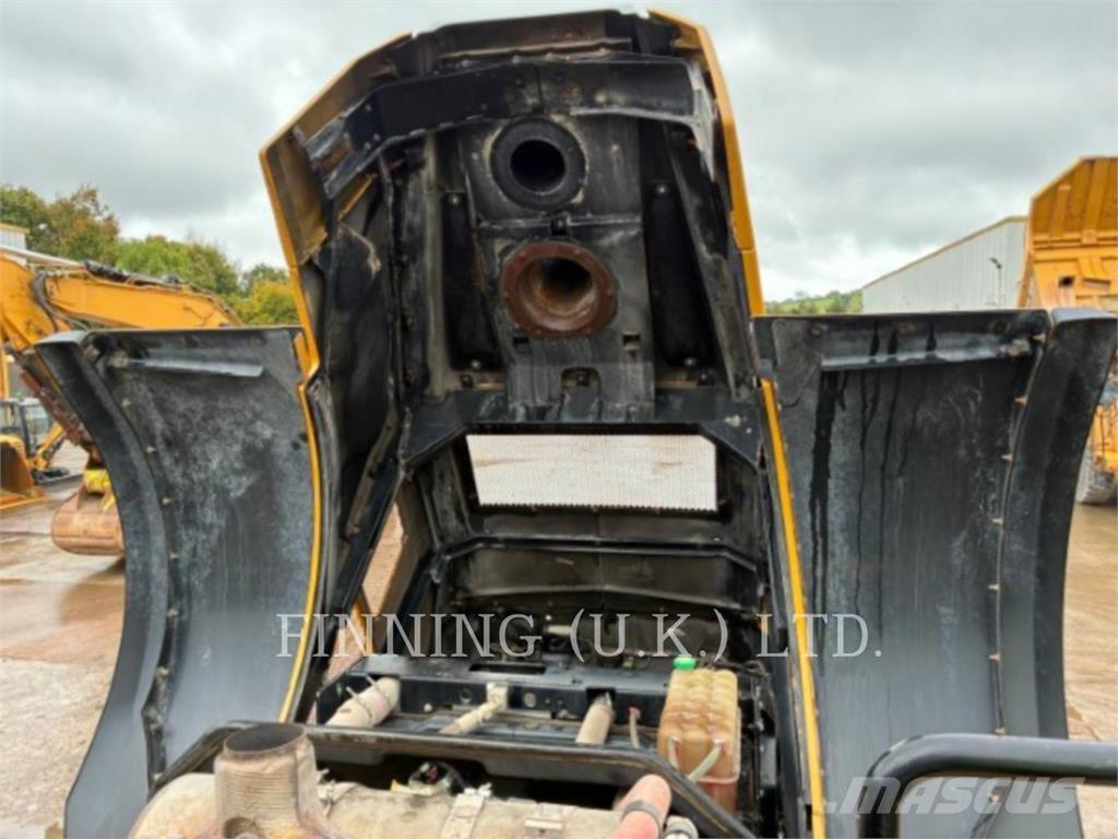 CAT 980M Pale gommate