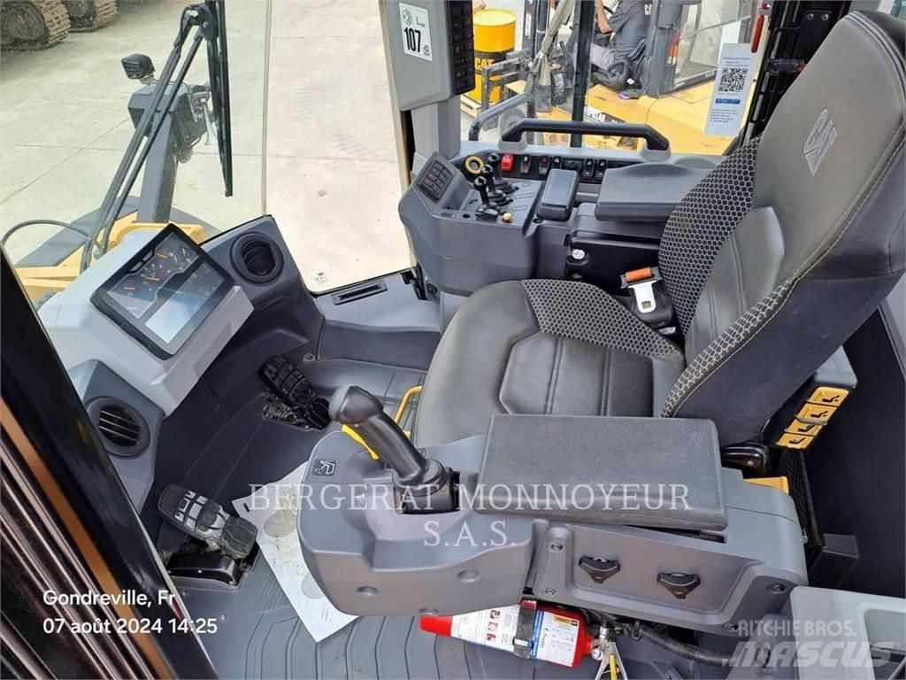 CAT 980XE Pale gommate