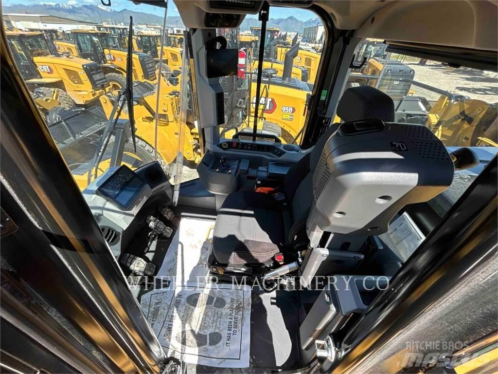 CAT 982 Pale gommate