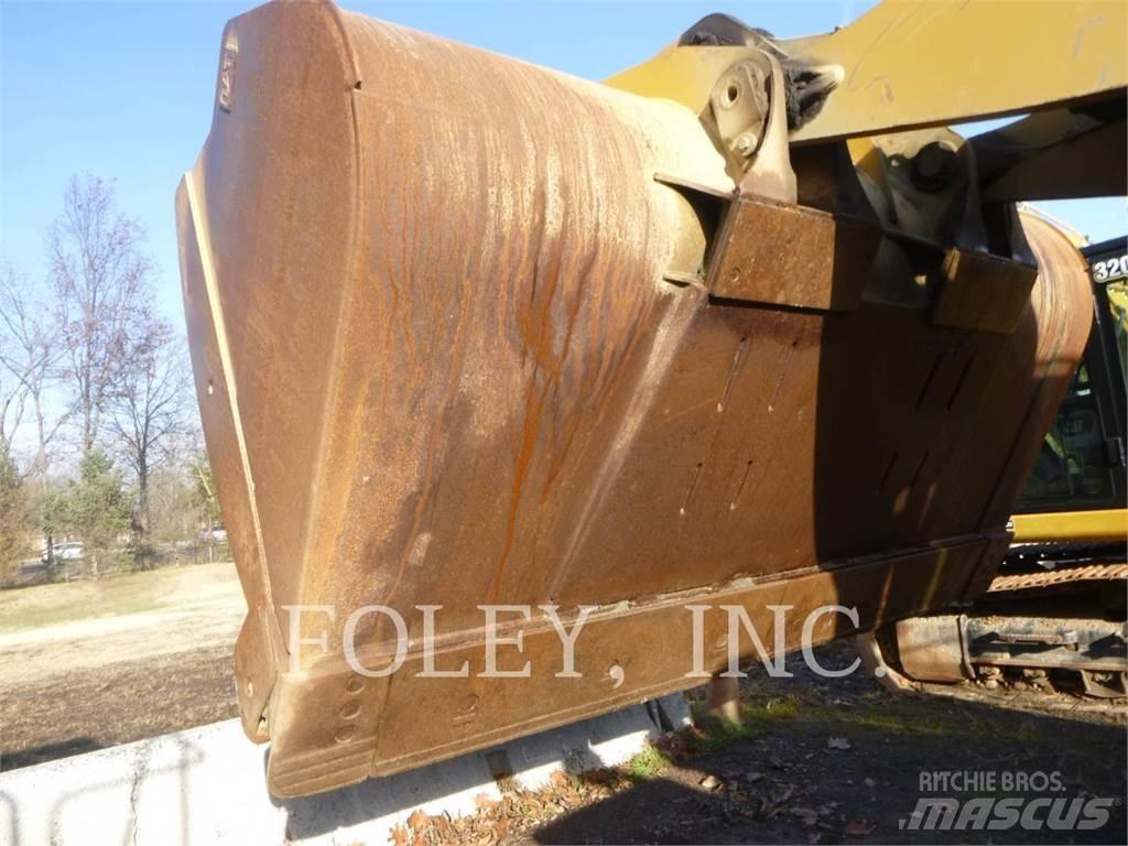 CAT 982M Pale gommate