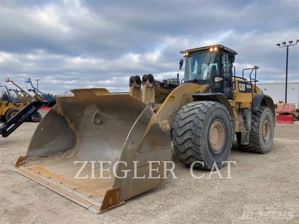CAT 982M Pale gommate