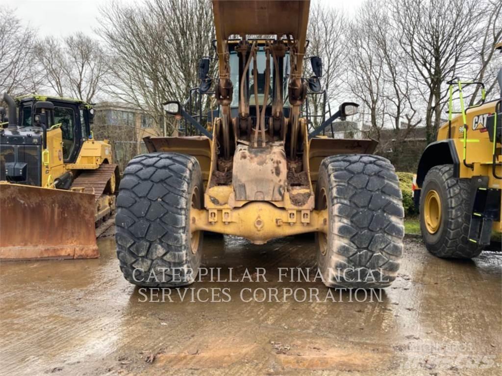 CAT 982M Pale gommate
