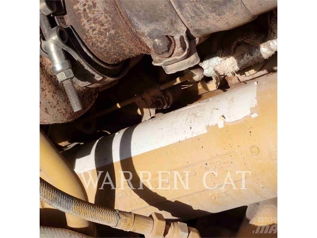 CAT 982M Pale gommate