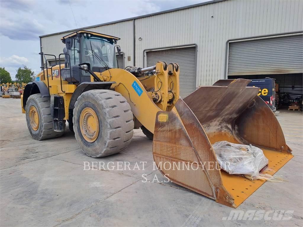 CAT 982M Pale gommate