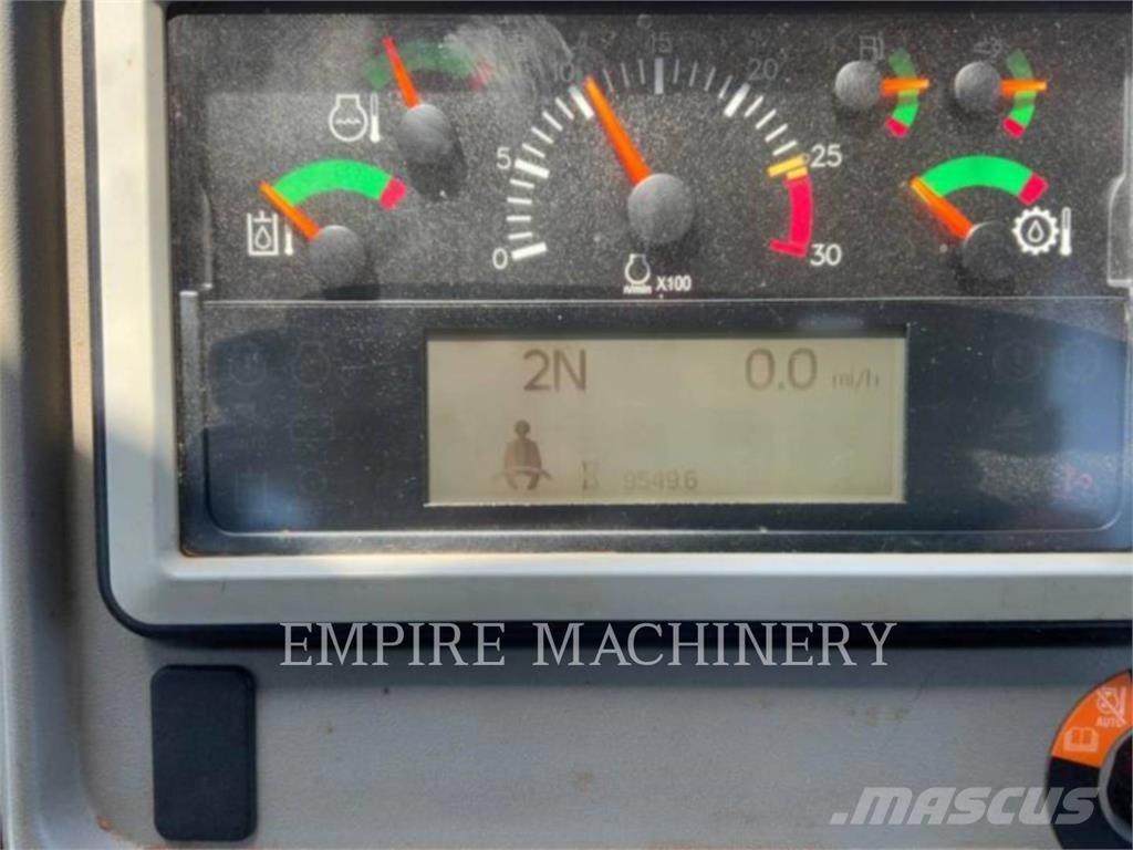 CAT 982M Pale gommate