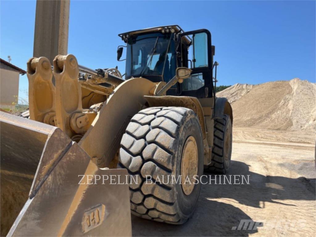 CAT 982M Pale gommate