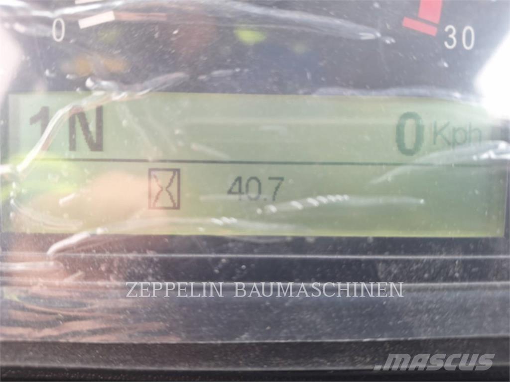 CAT 988GC Pale gommate