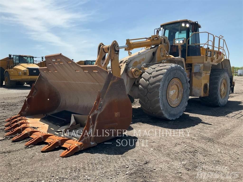 CAT 988H Pale gommate
