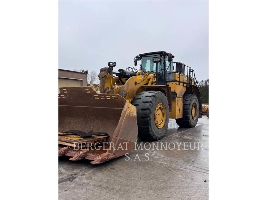 CAT 988K Pale gommate