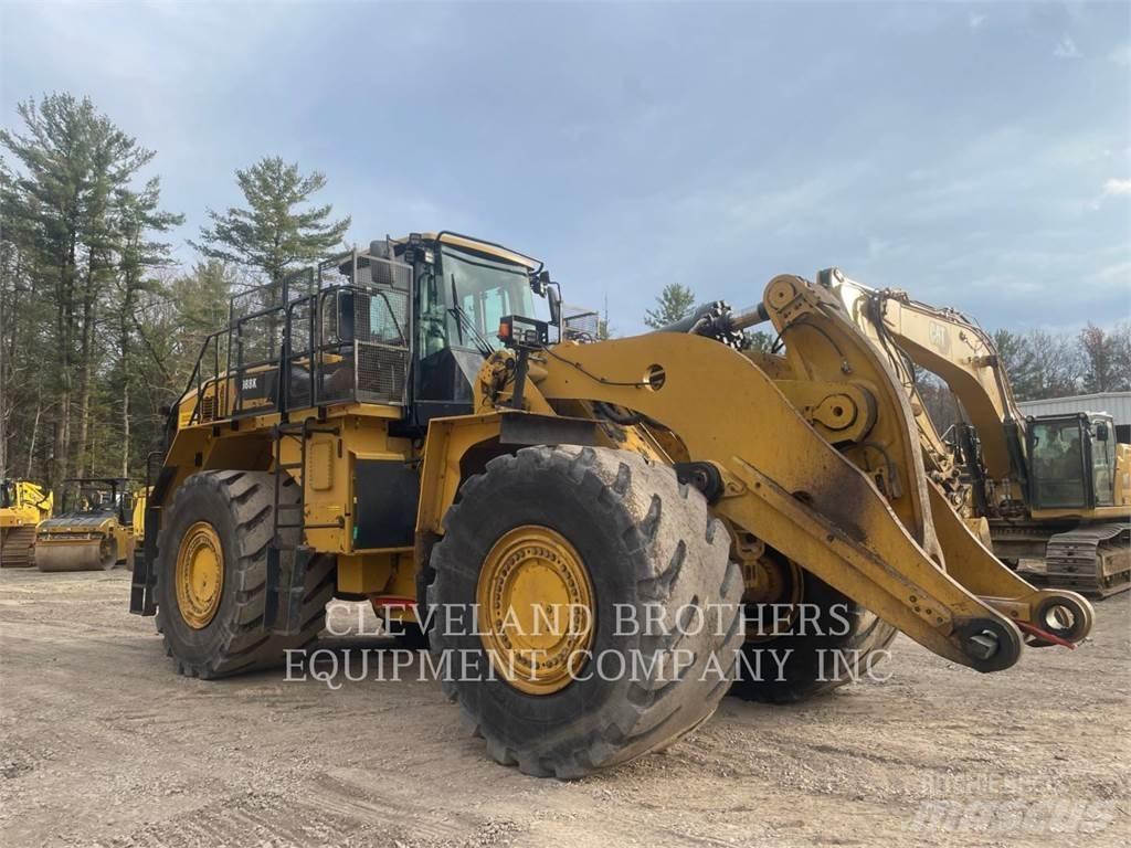 CAT 988K Pale gommate