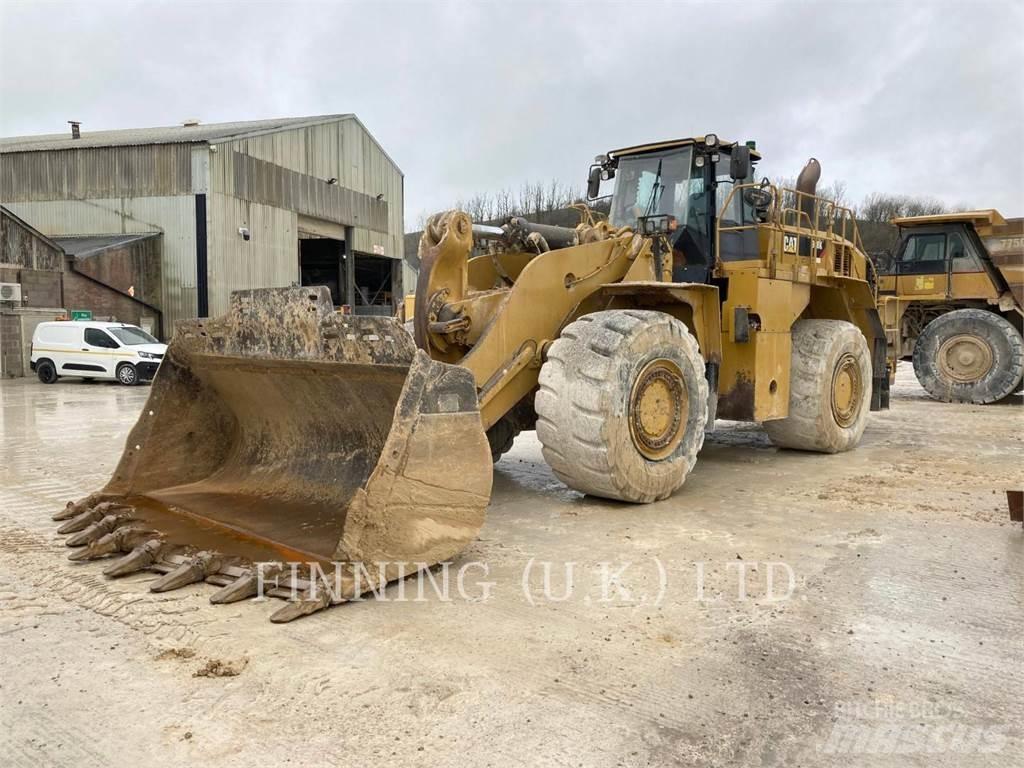 CAT 988K Pale gommate