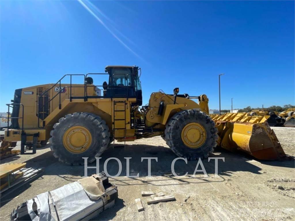 CAT 988K Pale gommate