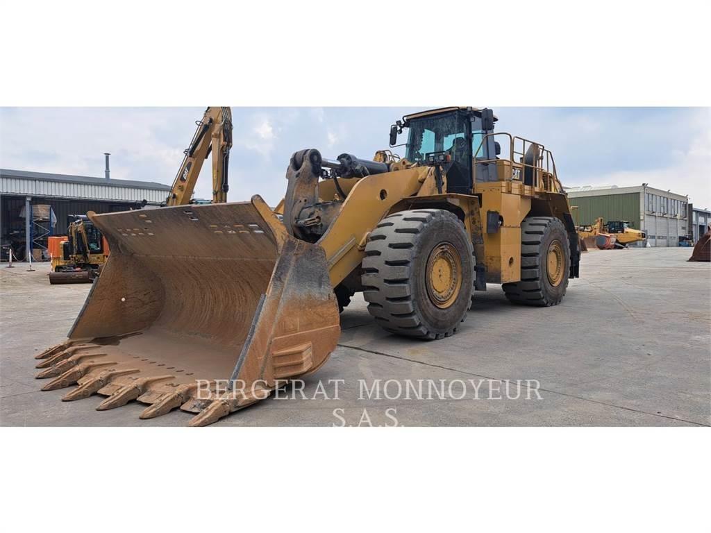 CAT 988K Pale gommate