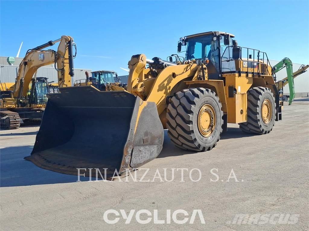 CAT 988K Pale gommate
