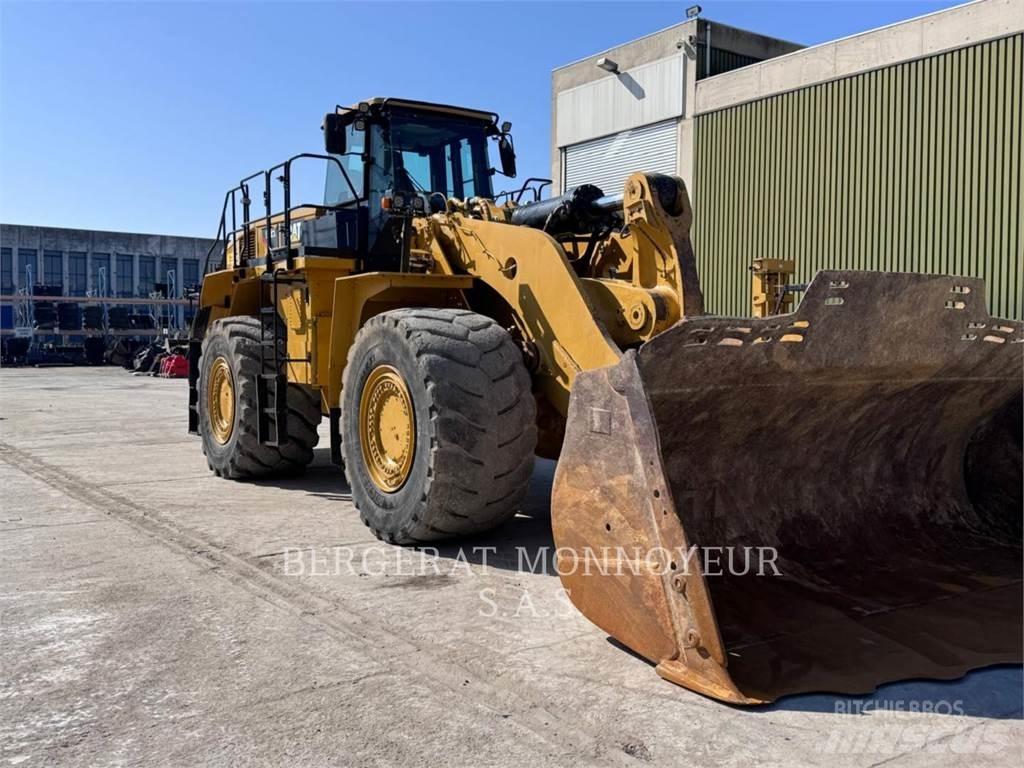 CAT 988K Pale gommate