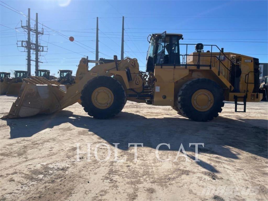CAT 988K Pale gommate