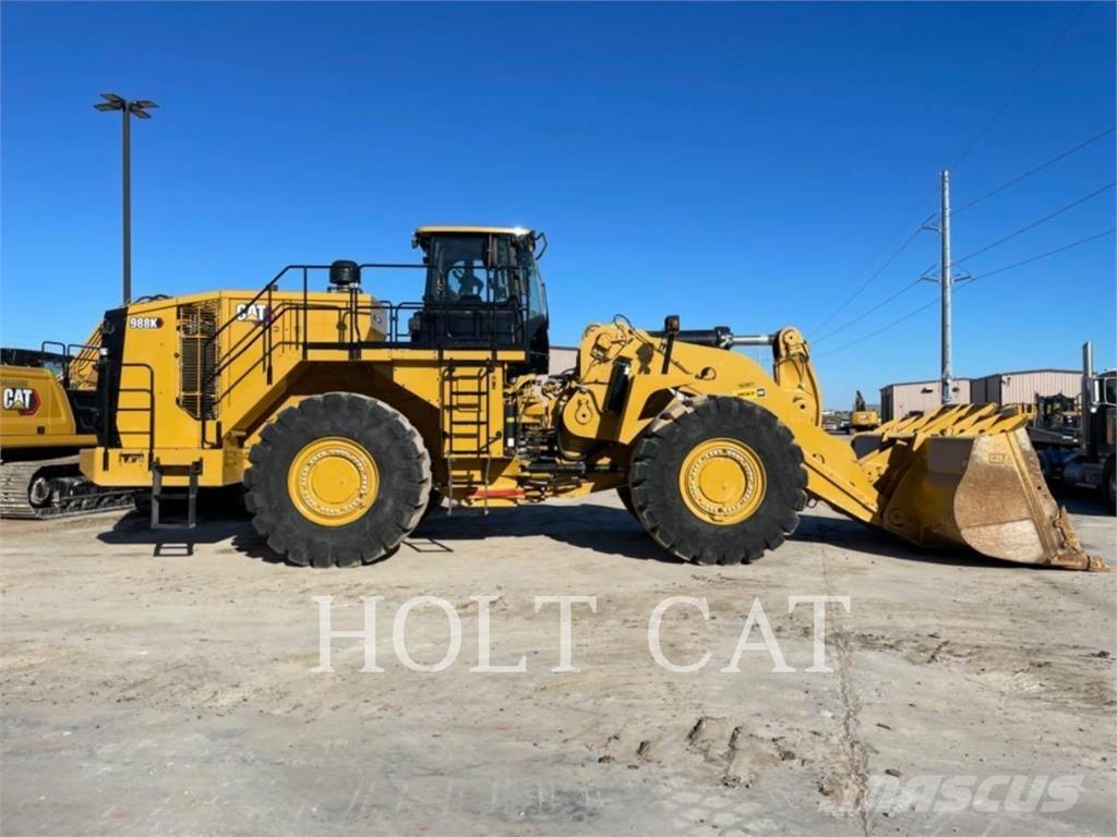 CAT 988K Pale gommate