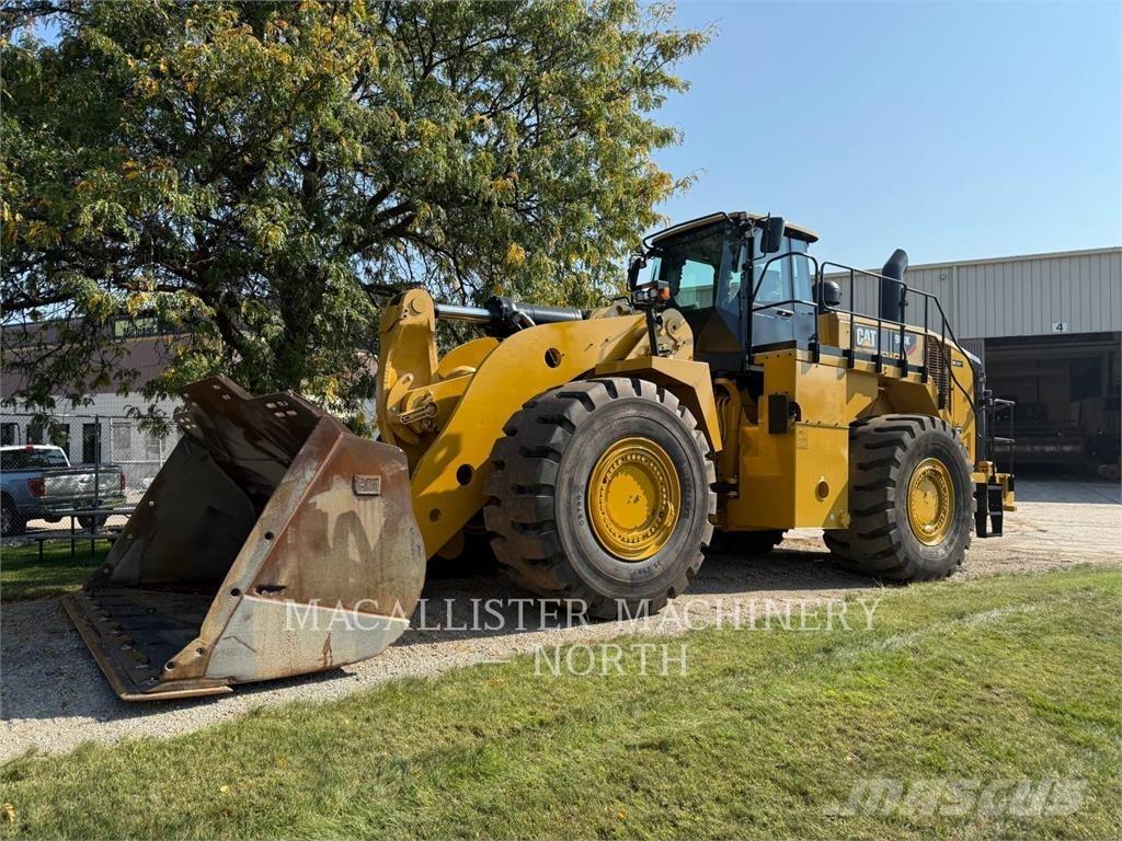 CAT 988K Pale gommate