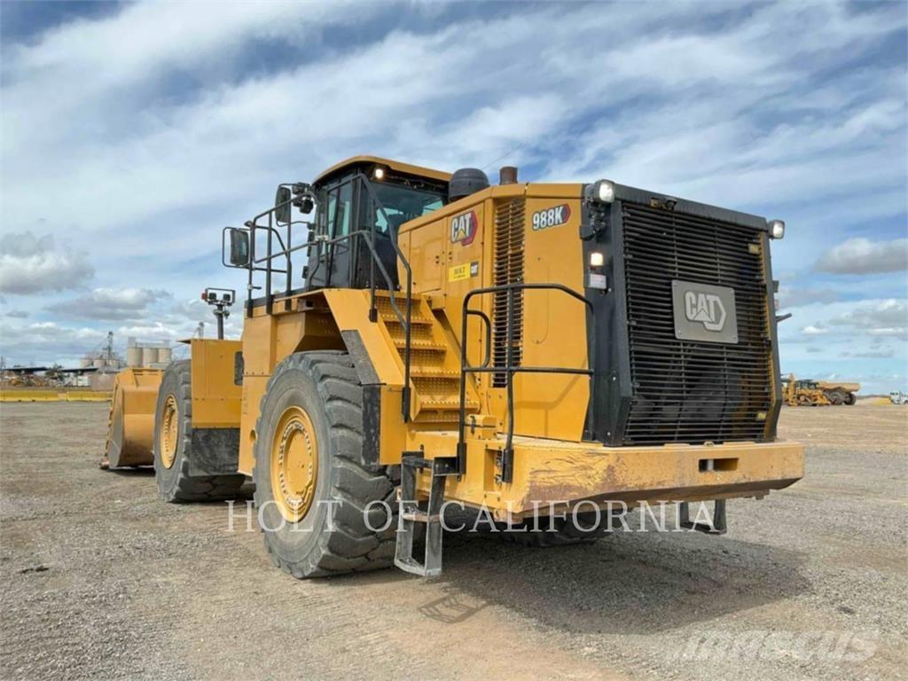 CAT 988K Pale gommate