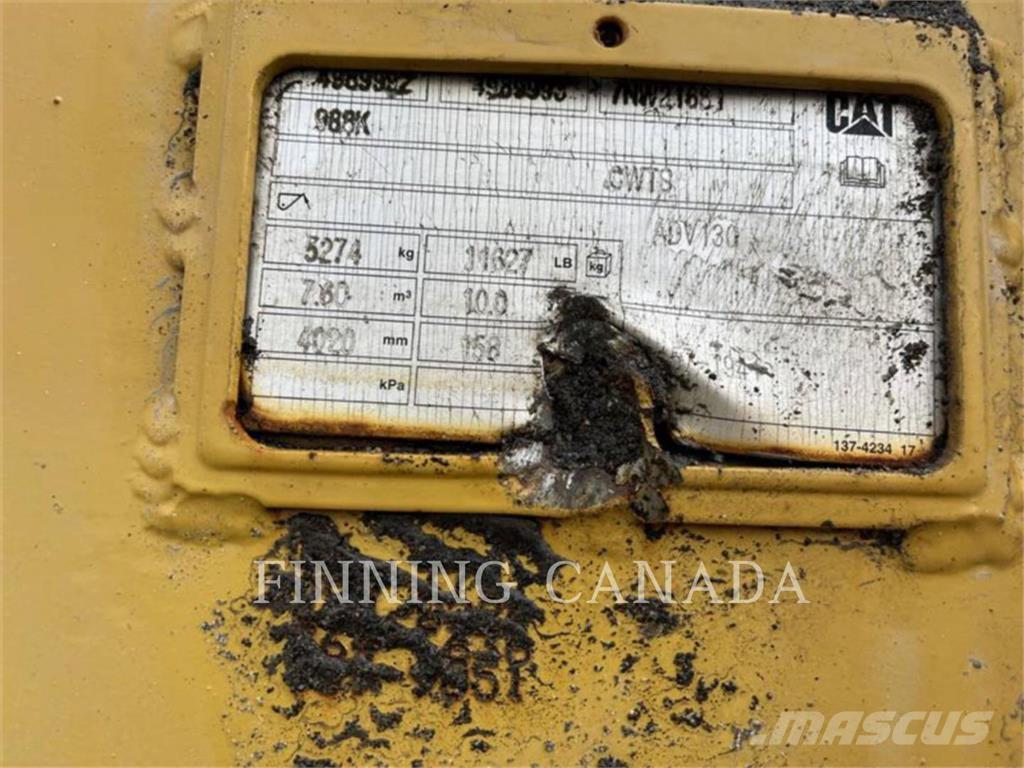 CAT 988K Pale gommate