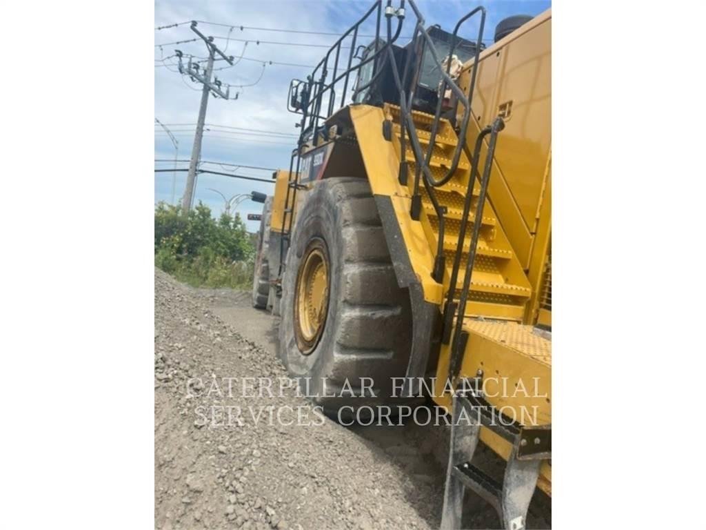 CAT 990K Pale gommate