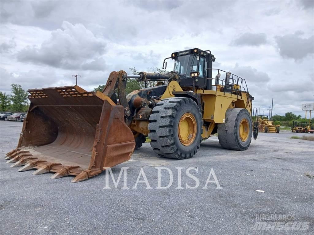 CAT 992G Pale gommate