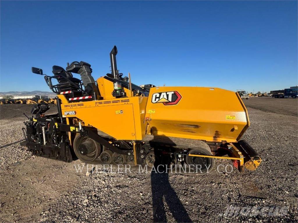 CAT AP1055 Finitrici